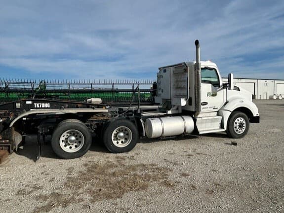 Image of Kenworth T880 equipment image 2