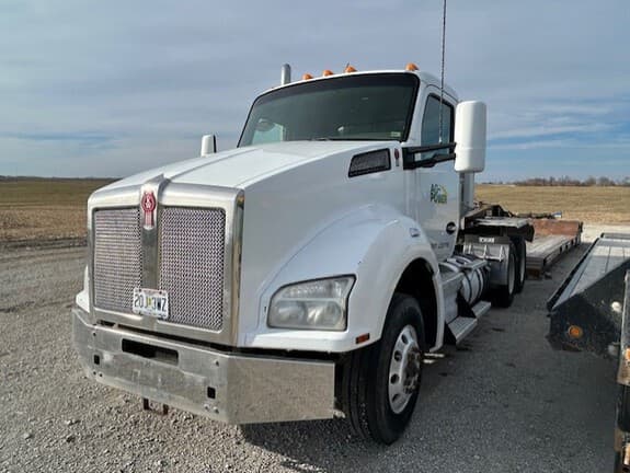 Image of Kenworth T880 equipment image 1
