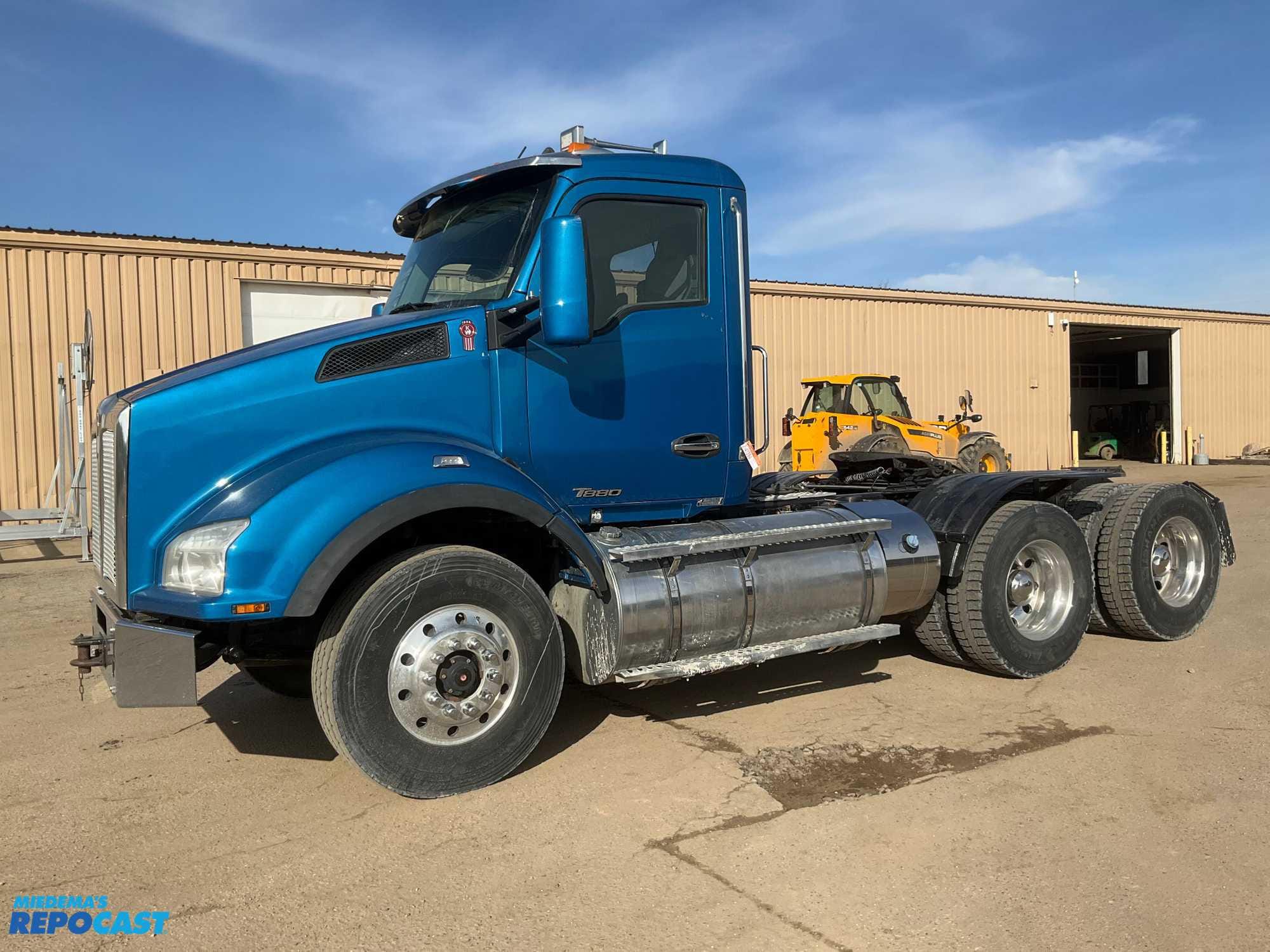 Main image Kenworth T880