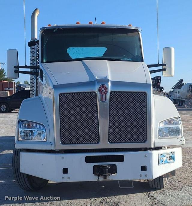 Image of Kenworth T880 equipment image 1