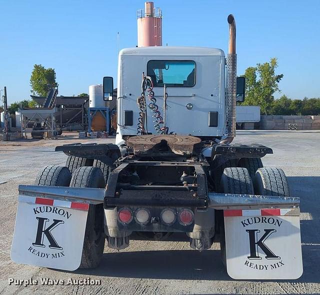 Image of Kenworth T880 equipment image 4