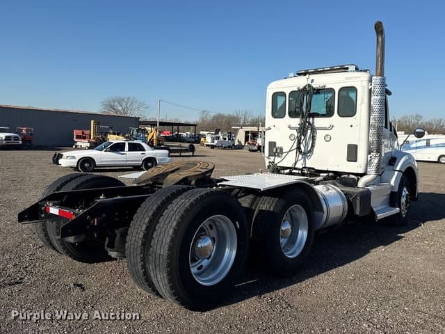 Image of Kenworth T880 equipment image 4