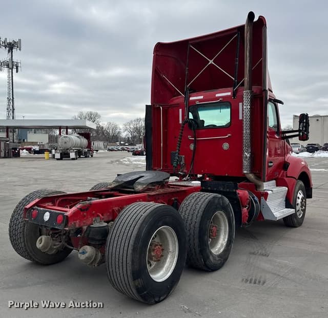 Image of Kenworth T880 equipment image 4