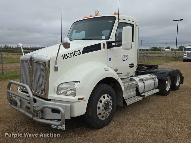 2016 Kenworth T880 Equipment Image0