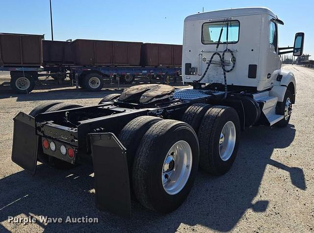 Image of Kenworth T880 equipment image 4