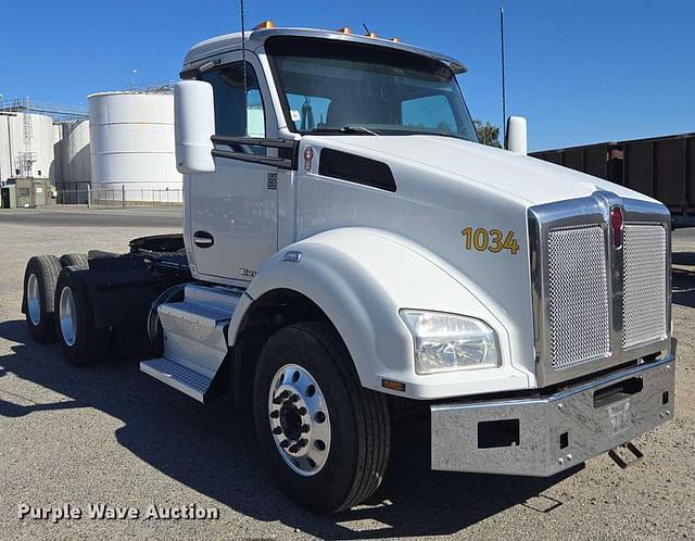 Image of Kenworth T880 equipment image 2