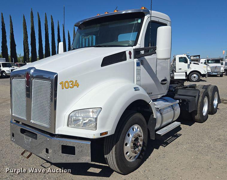Image of Kenworth T880 Primary image