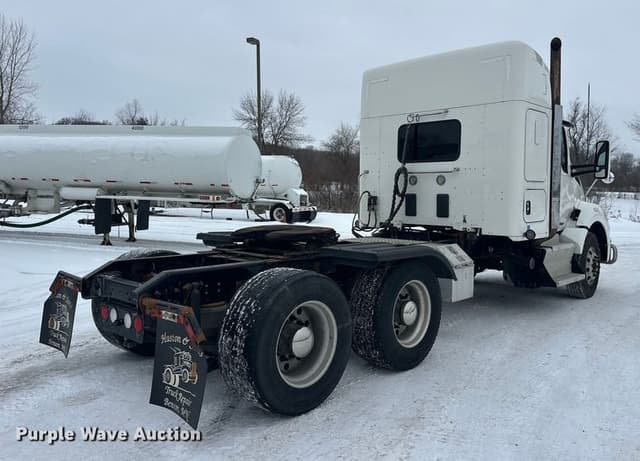 Image of Kenworth T880 equipment image 4