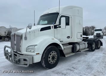 Main image Kenworth T880