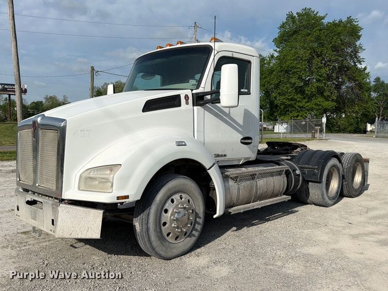 2016 Kenworth T880 Equipment Image0