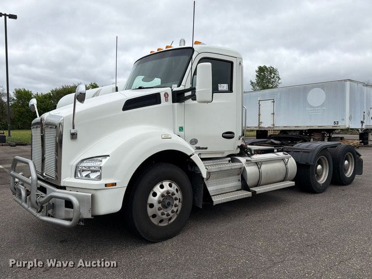 2016 Kenworth T880 Equipment Image0