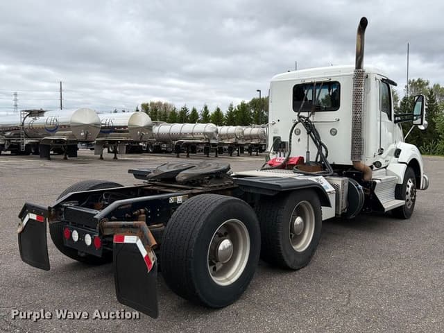 Image of Kenworth T880 equipment image 4
