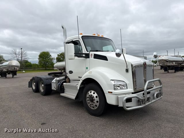Image of Kenworth T880 equipment image 2