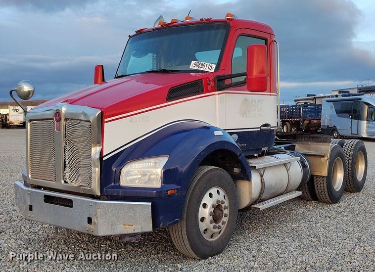 2016 Kenworth T880 Equipment Image0