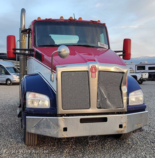 Image of Kenworth T880 equipment image 1