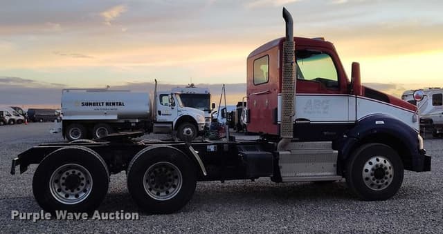 Image of Kenworth T880 equipment image 3