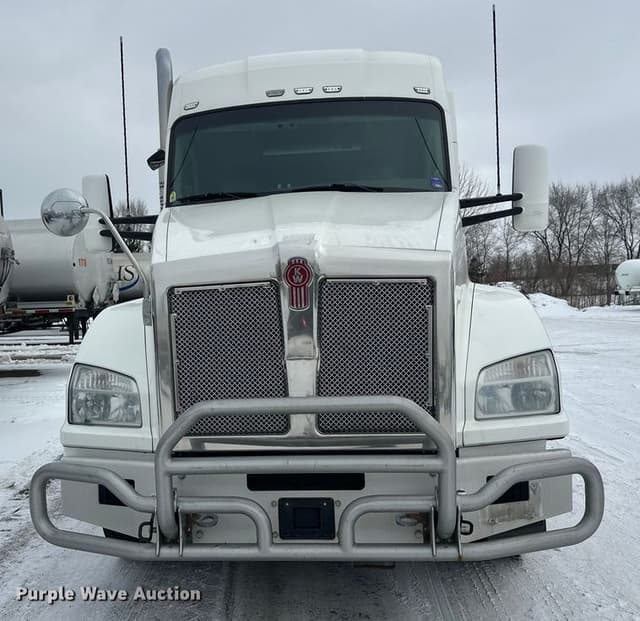 Image of Kenworth T880 equipment image 1