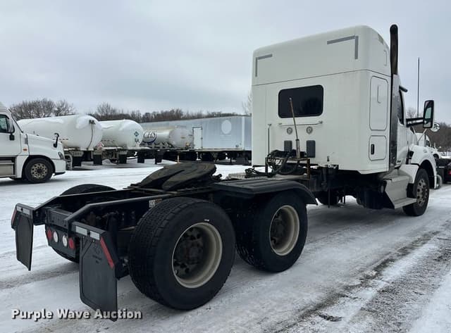 Image of Kenworth T880 equipment image 4