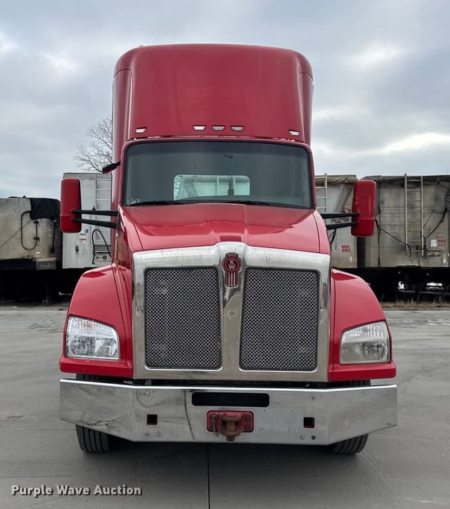 Image of Kenworth T880 equipment image 1