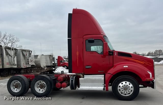 Image of Kenworth T880 equipment image 3