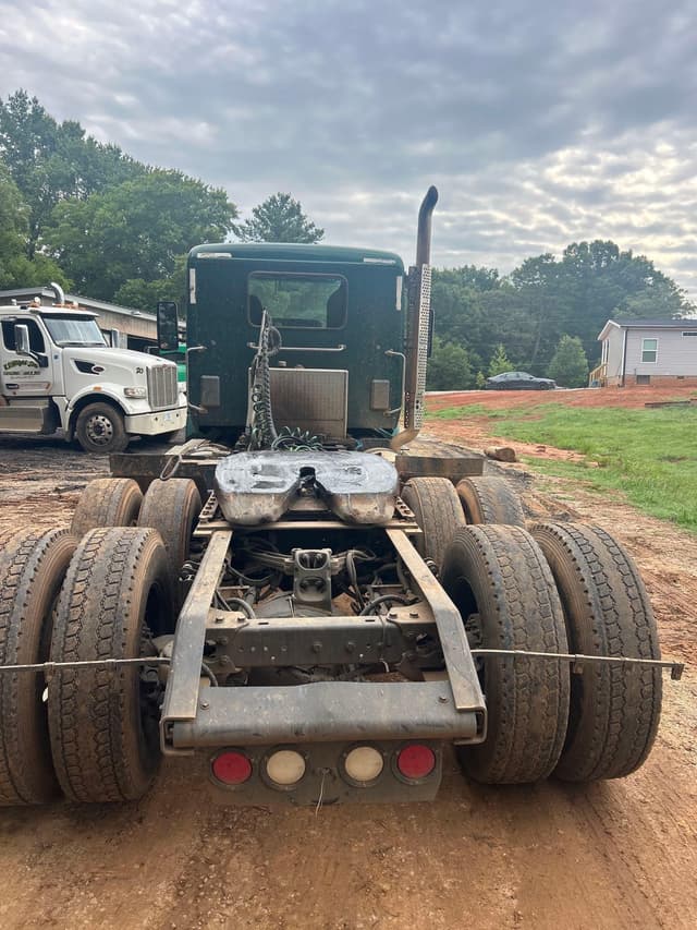 Image of Kenworth T880 equipment image 4