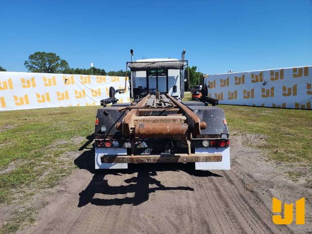Image of Kenworth T880 equipment image 4
