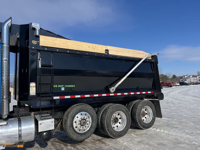 Image of Kenworth T880 equipment image 4