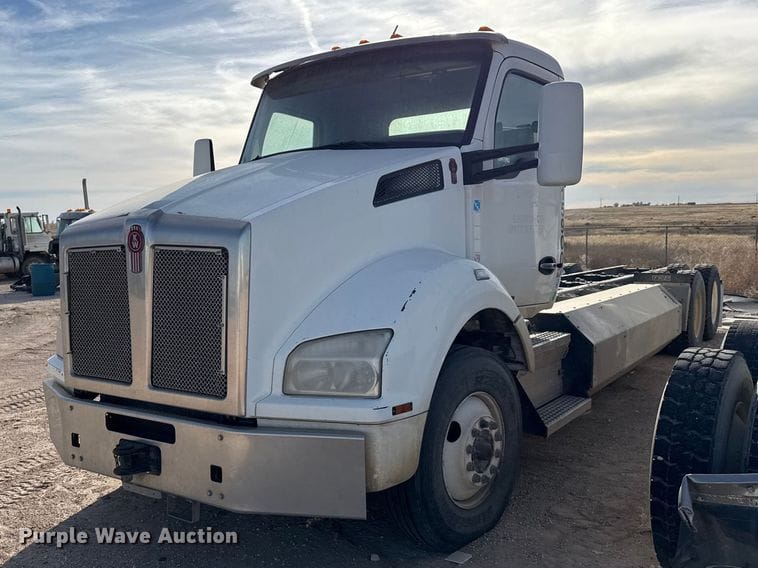 2016 Kenworth T880 Equipment Image0