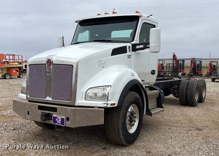 2016 Kenworth T880 Equipment Image0