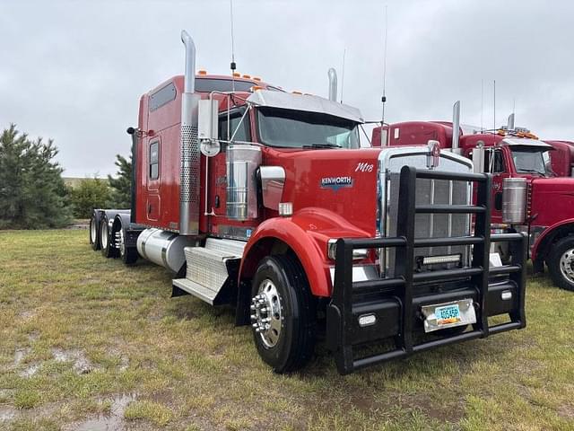 Image of Kenworth W900 equipment image 2