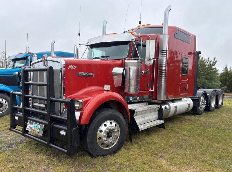 Image of Kenworth W900 Primary image
