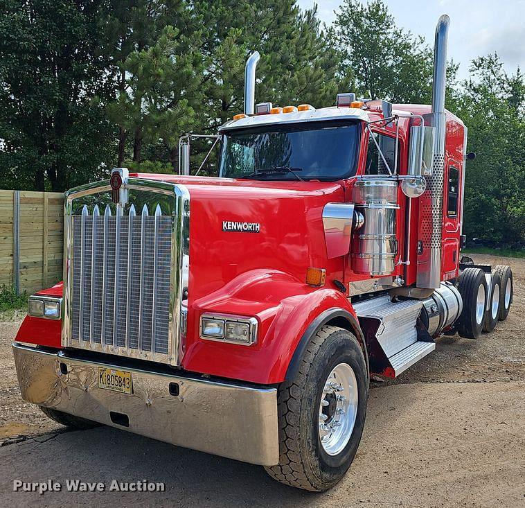 Image of Kenworth W900 Primary image