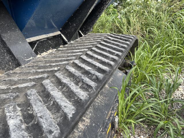 Image of Kinze 1300 equipment image 4