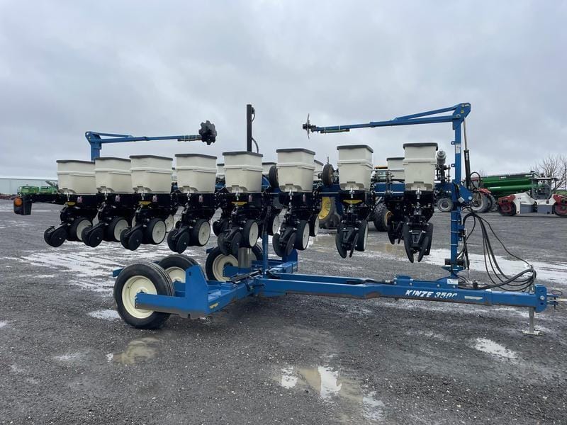 2016 Kinze 3500 Equipment Image0