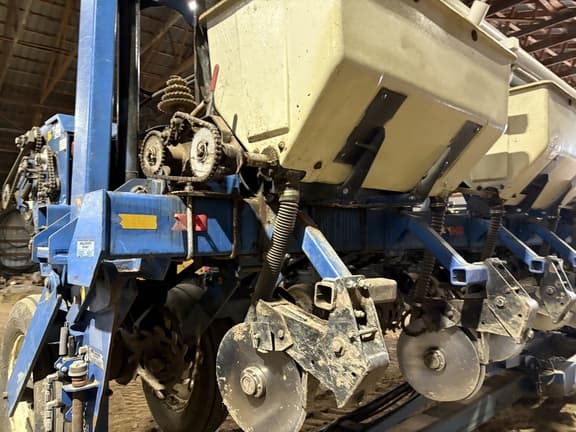 Image of Kinze 3600 equipment image 4