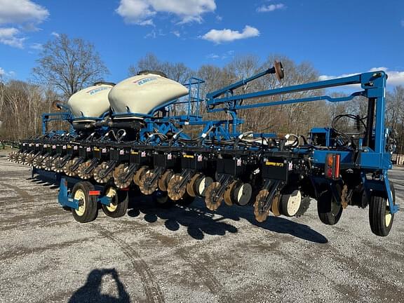 Image of Kinze 3600ASD equipment image 2