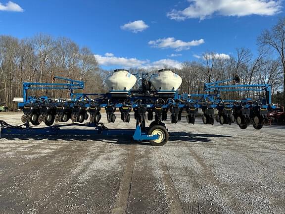 Image of Kinze 3600ASD equipment image 1