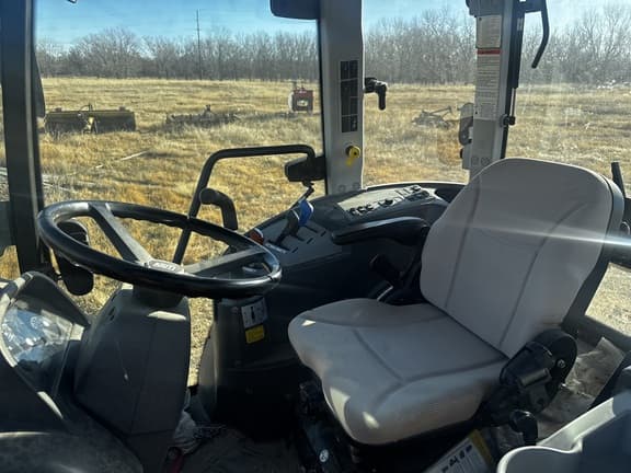 Image of Kioti NX5510 equipment image 3