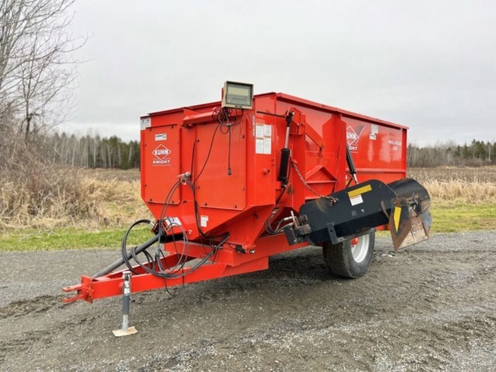 Main image Kuhn Knight 3130