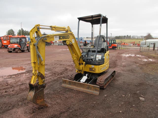 Image of Kobelco SK17SR-5E equipment image 3
