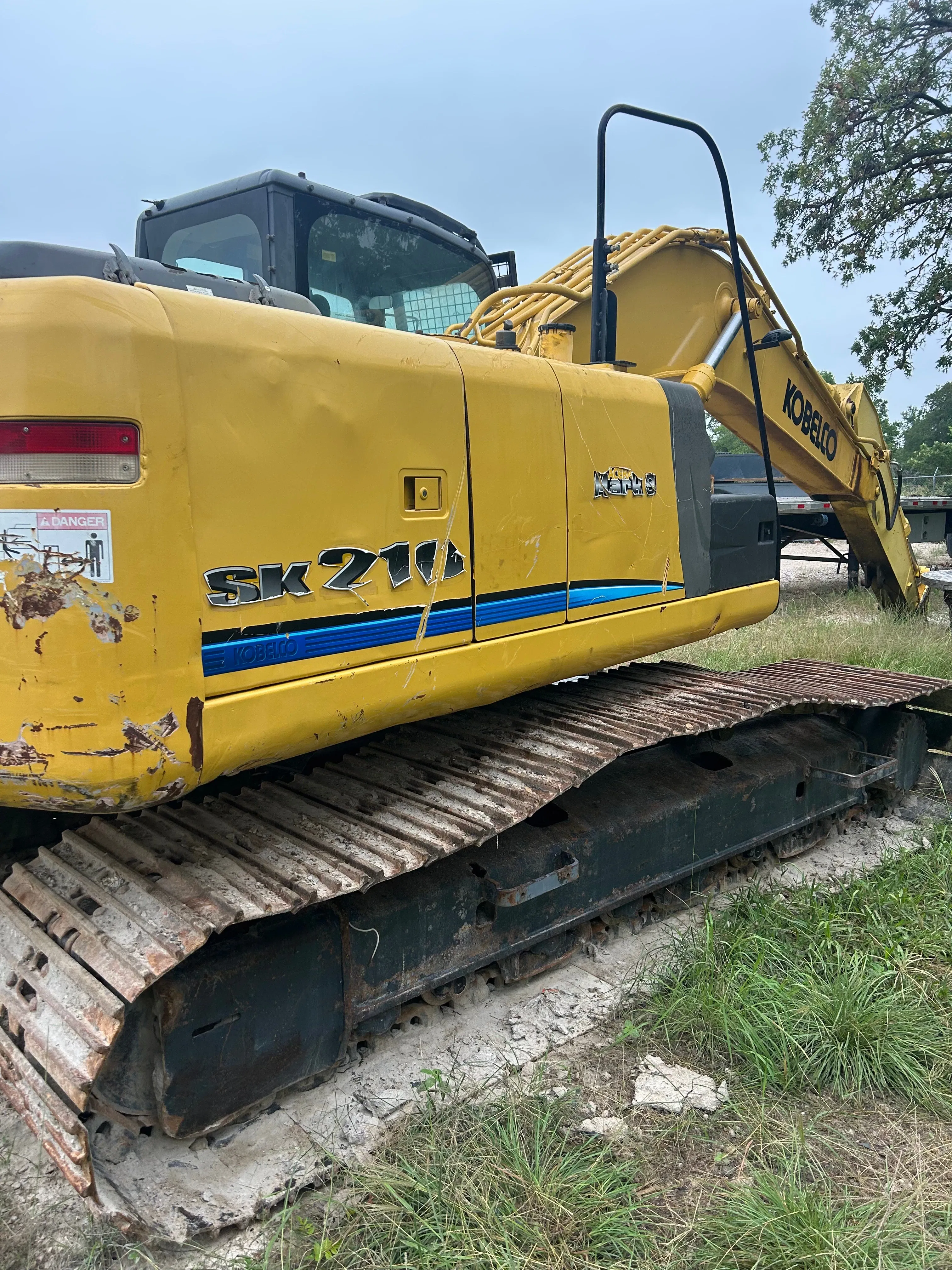 2016 Kobelco SK210-9 Equipment Image0