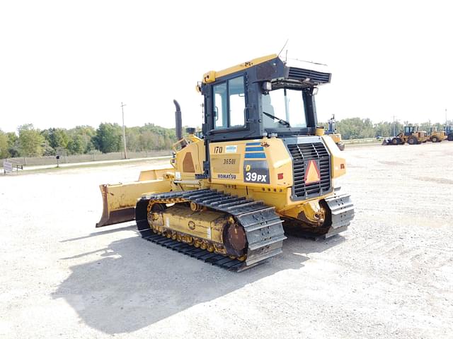 Image of Komatsu D39PX-23 equipment image 2