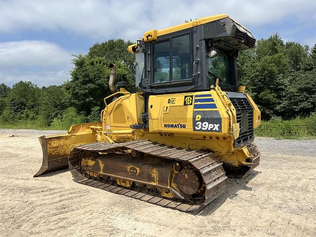 Image of Komatsu D39PX-24 equipment image 3