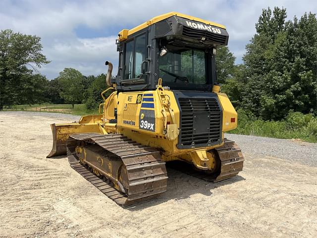 Image of Komatsu D39PX-24 equipment image 4