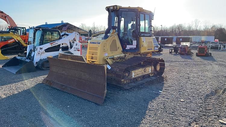2016 Komatsu D39PX-24 Equipment Image0