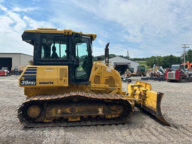Image of Komatsu D39PXi-24 equipment image 4