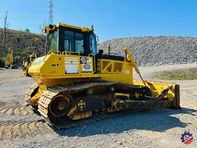 Image of Komatsu D65PX-18 equipment image 2