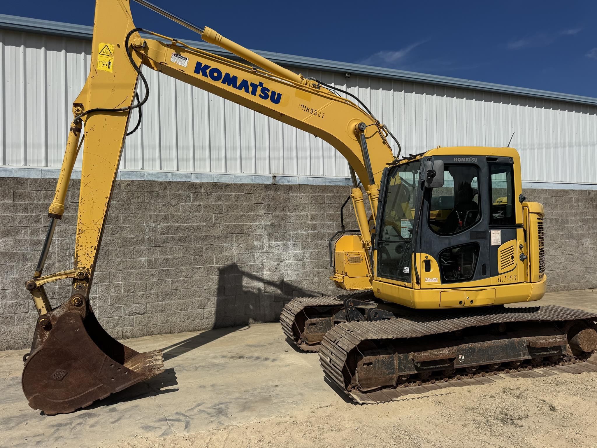 2016 Komatsu PC138USLC-11 Equipment Image0