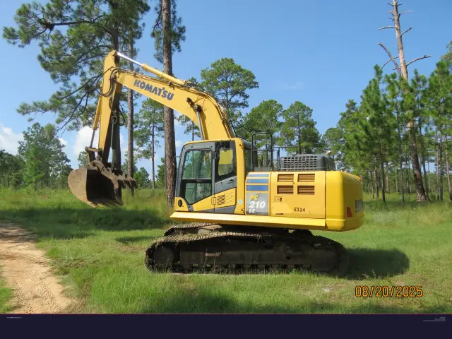 Image of Komatsu PC210LC-11 equipment image 3