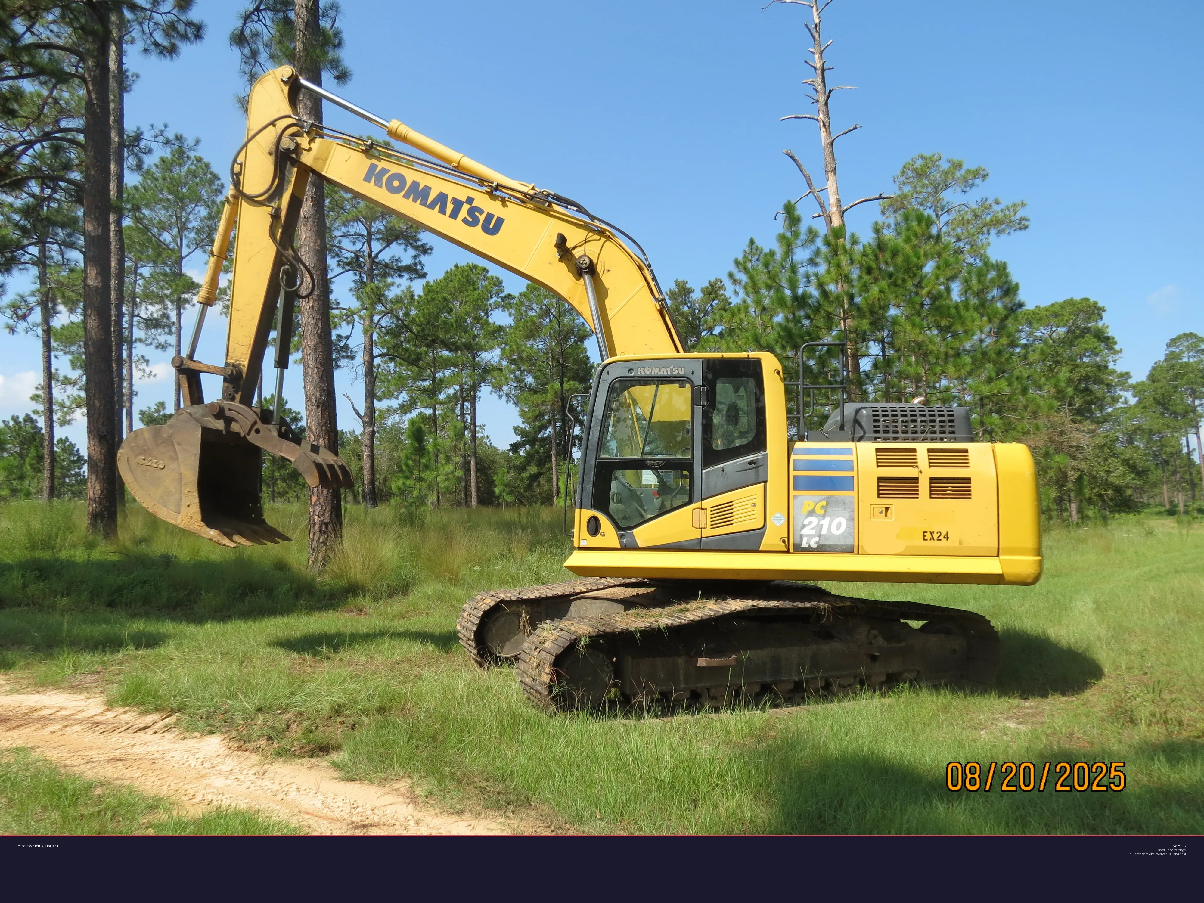 2016 Komatsu PC210LC-11 Equipment Image0